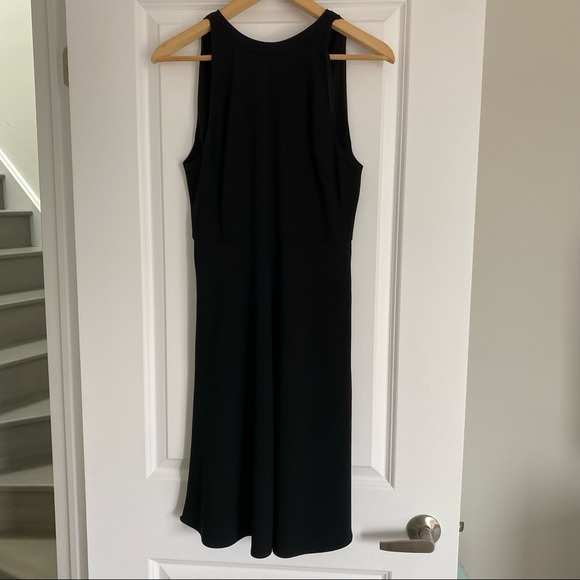 ✨✨Aritzia Babaton Petros Dress - Picture 4 of 8